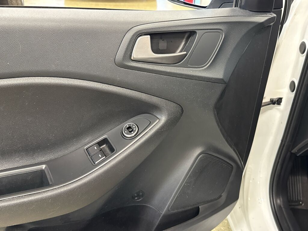 Hyundai i20 5d 2018 Valkoinen