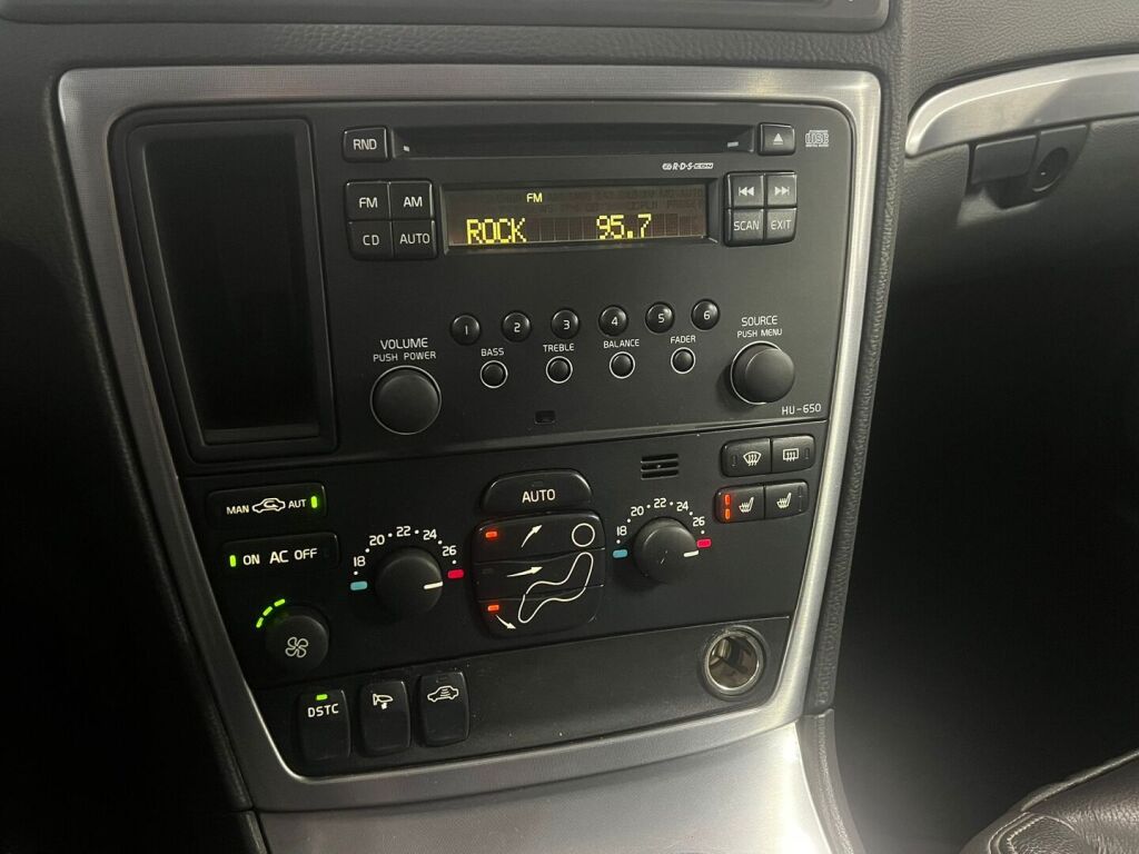 Volvo V70 2006 Harmaa