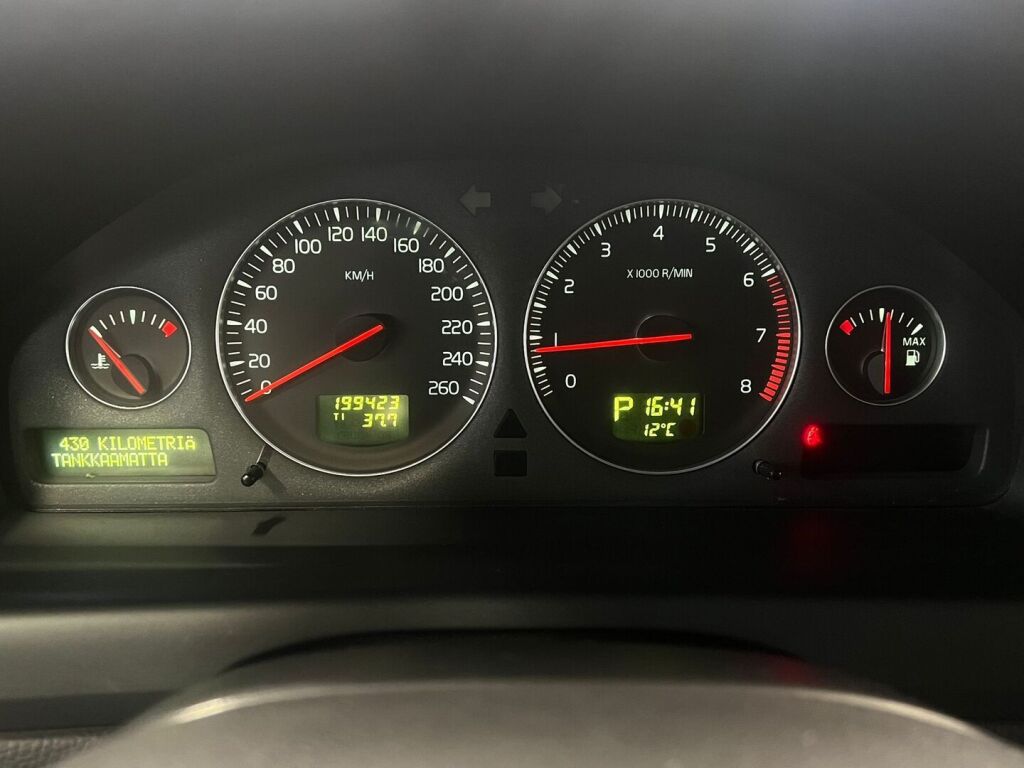 Volvo V70 2006 Harmaa