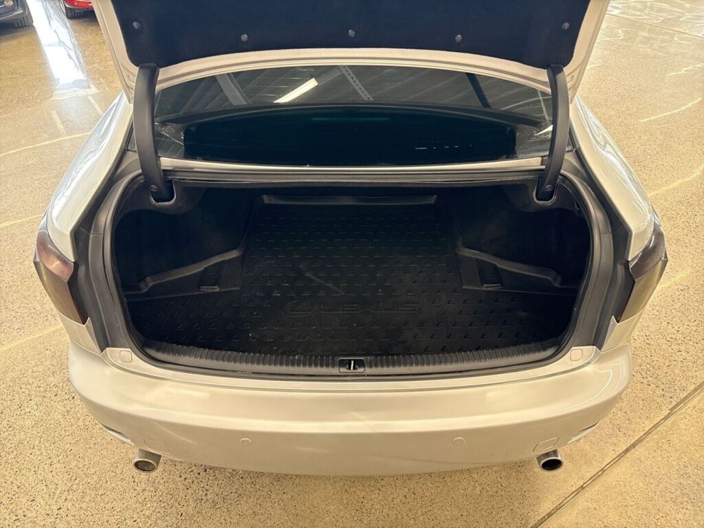 Lexus IS 2006 Hopea