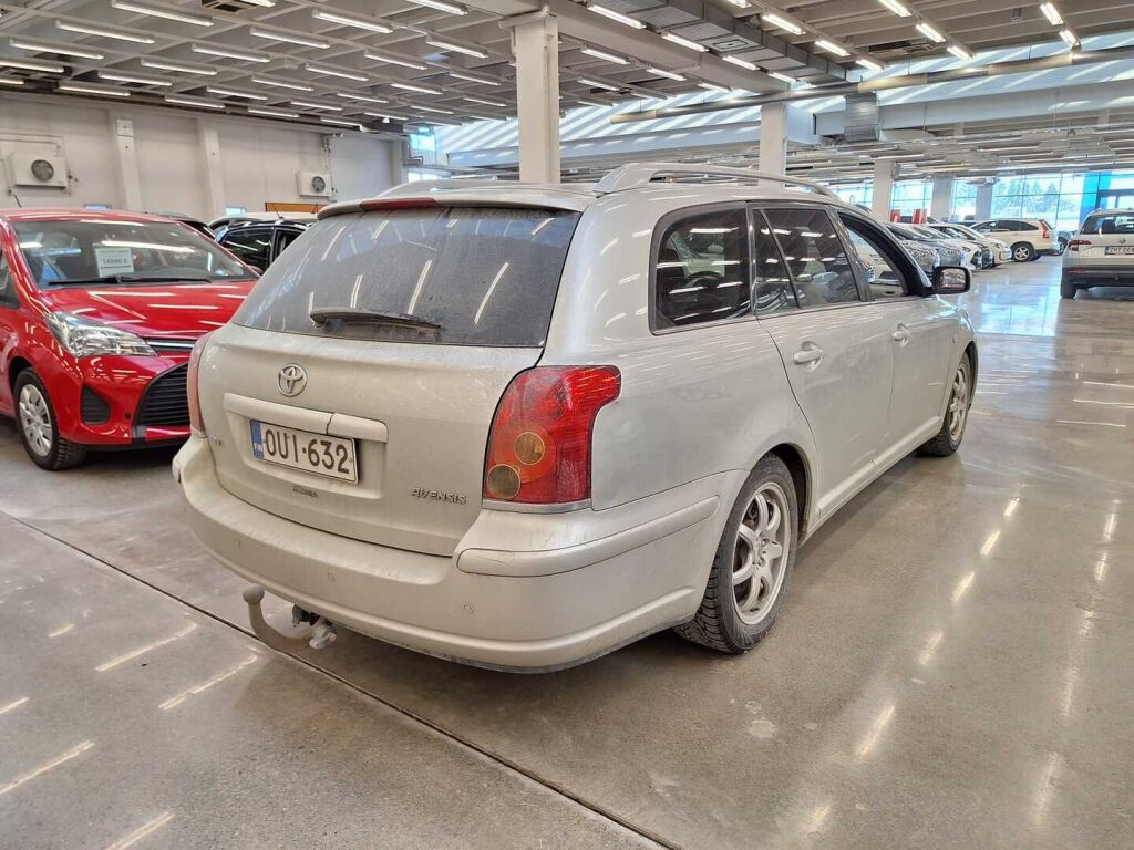 Toyota Avensis 2006 Hopea