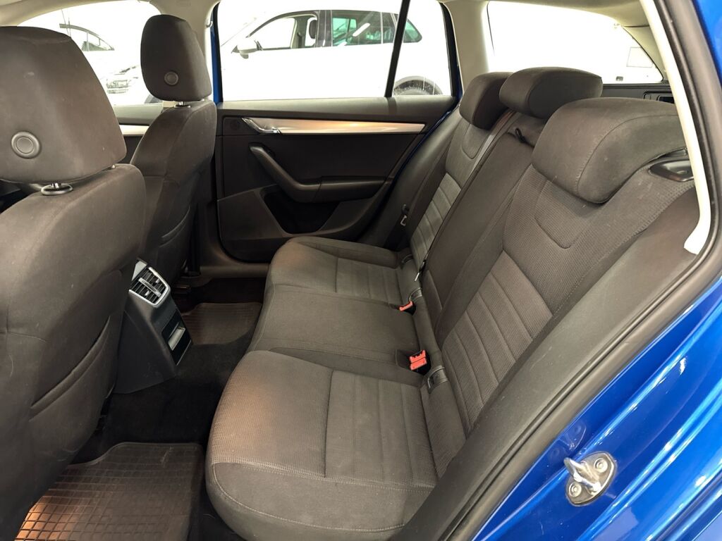 Skoda Octavia 2014 Sininen