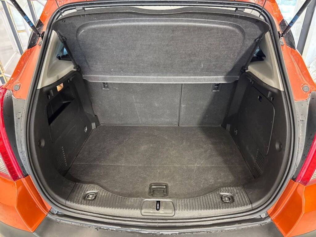 Opel Mokka 2014 Oranssi