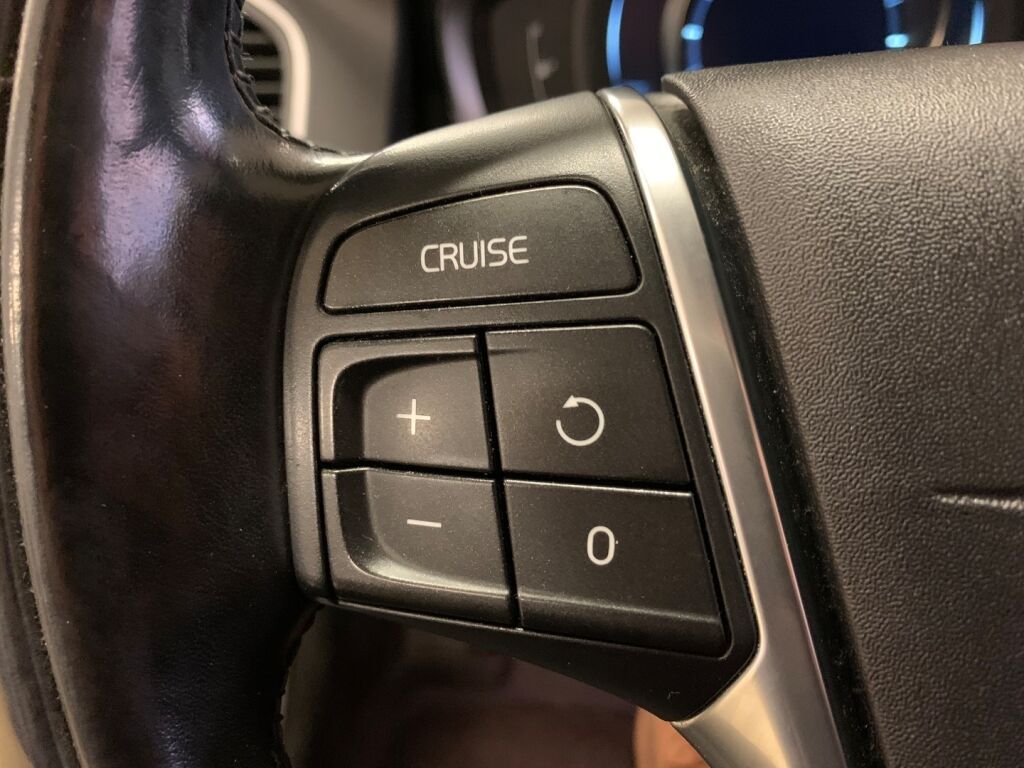 Volvo XC60 2014 Musta