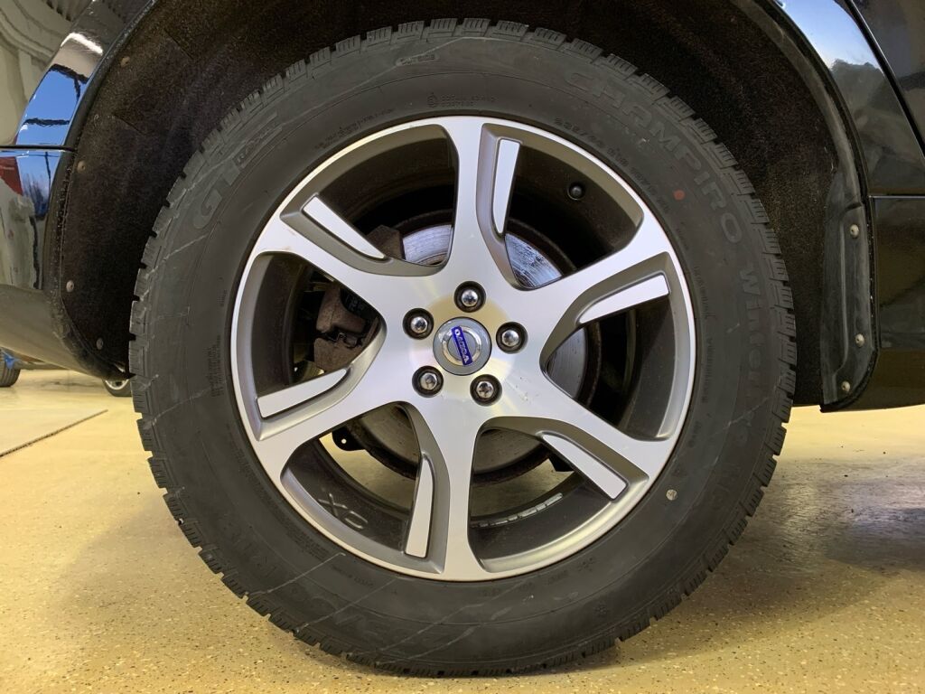 Volvo XC60 2014 Musta