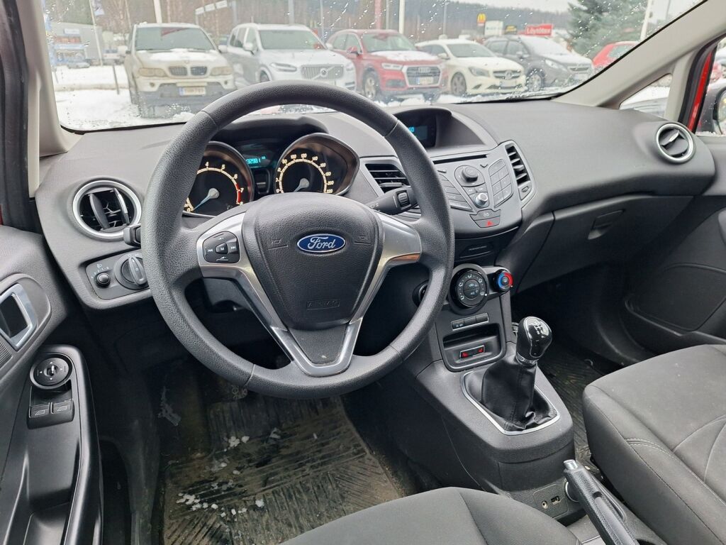 Ford Fiesta 2014 Punainen