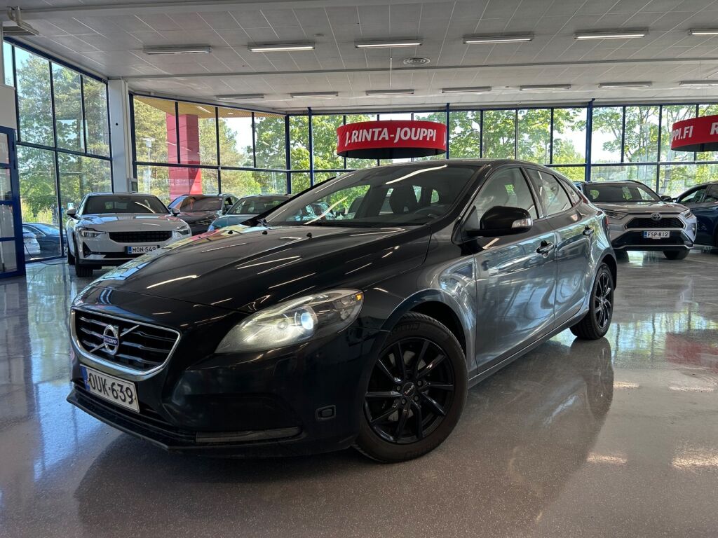 Volvo V40 2013 Musta