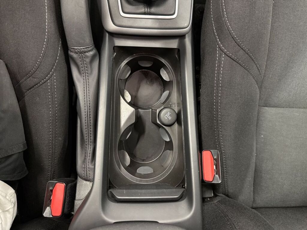 Volvo V40 2013 Musta