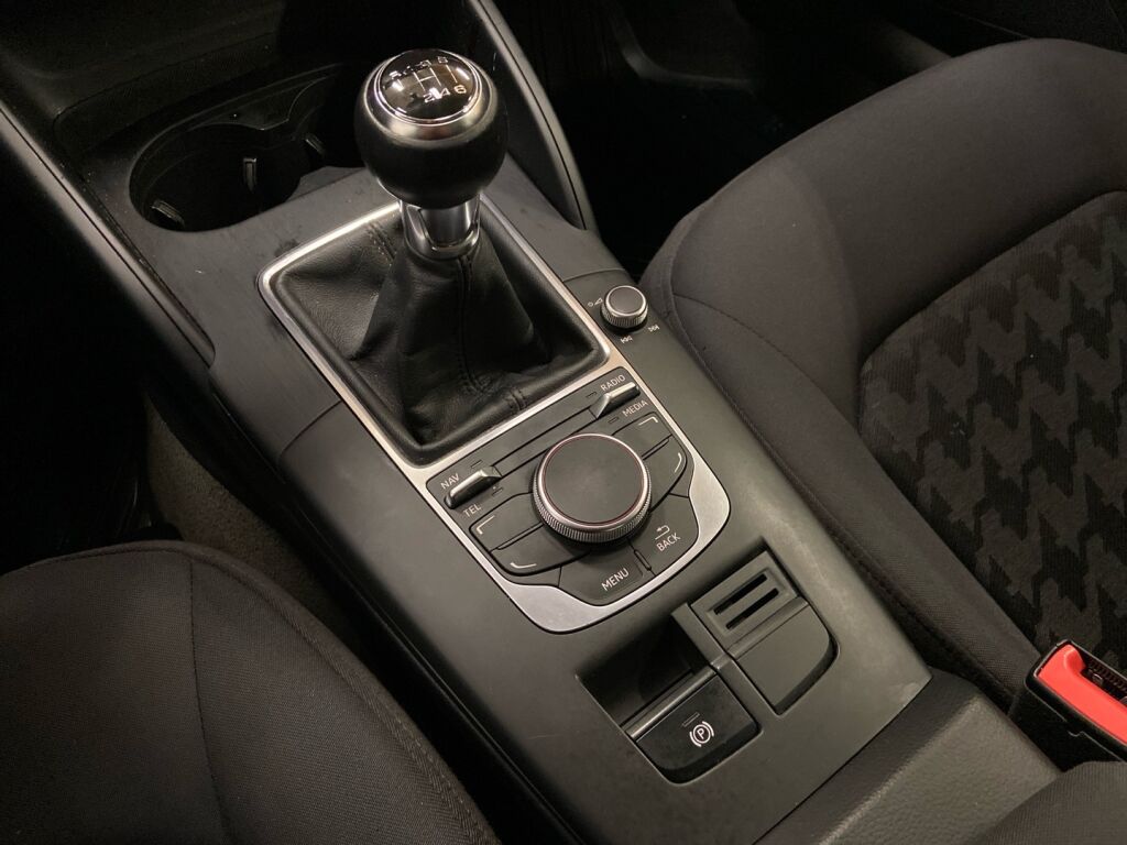 Audi A3 2013 Punainen