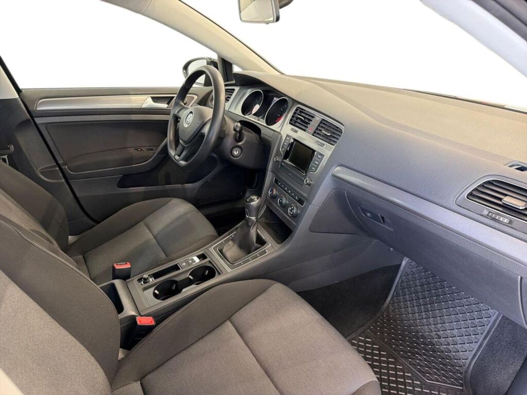 Volkswagen Golf 2014 Musta