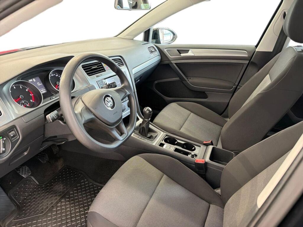 Volkswagen Golf 2014 Musta