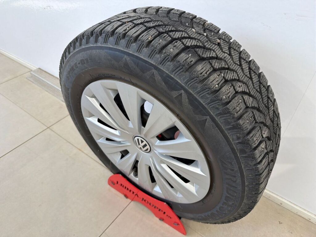 Volkswagen Golf 2014 Musta