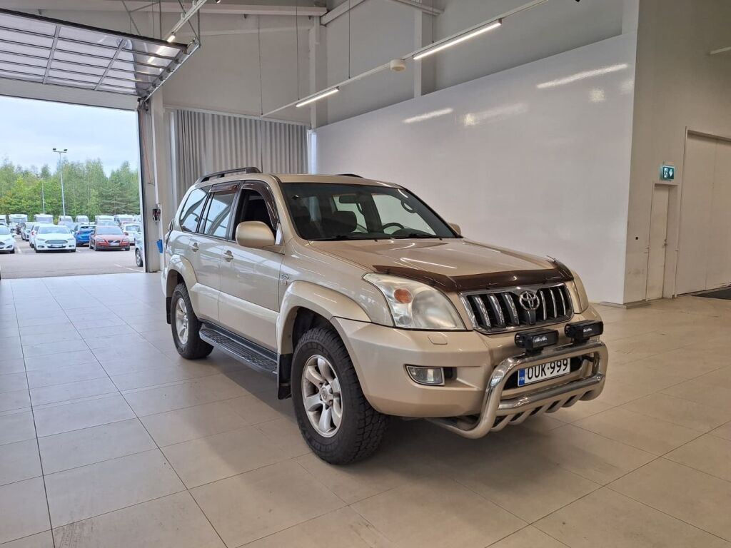 Toyota Land Cruiser 2007 Ruskea (beige)
