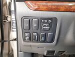 Toyota Land Cruiser 2007 Ruskea (beige)