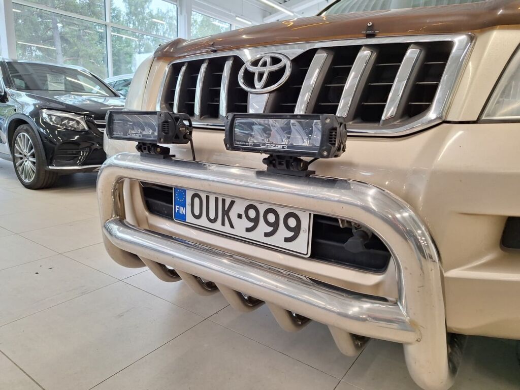 Toyota Land Cruiser 2007 Ruskea (beige)