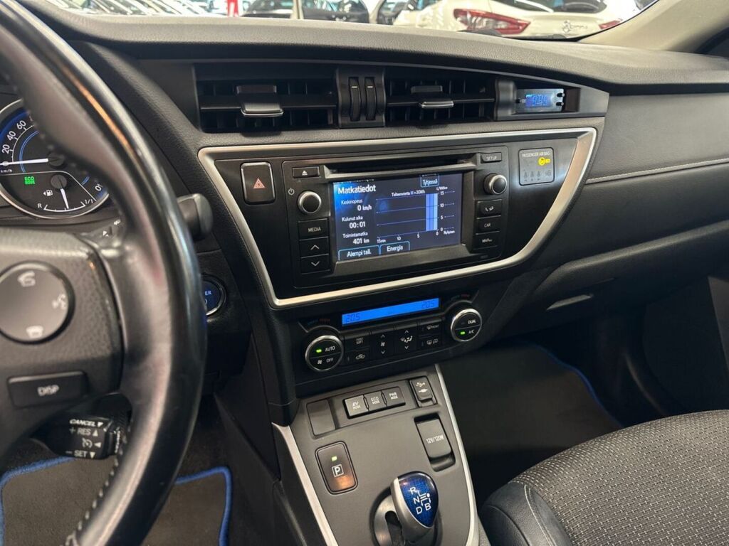 Toyota Auris 2014 Ruskea (beige)