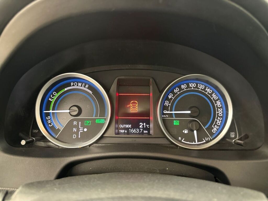 Toyota Auris 2014 Ruskea (beige)