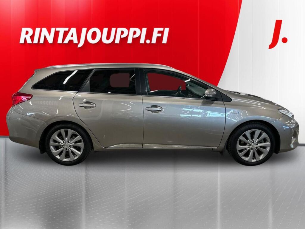 Toyota Auris 2014 Ruskea (beige)