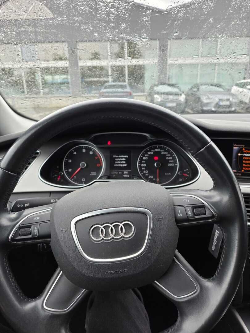 Audi A4 2015 Musta