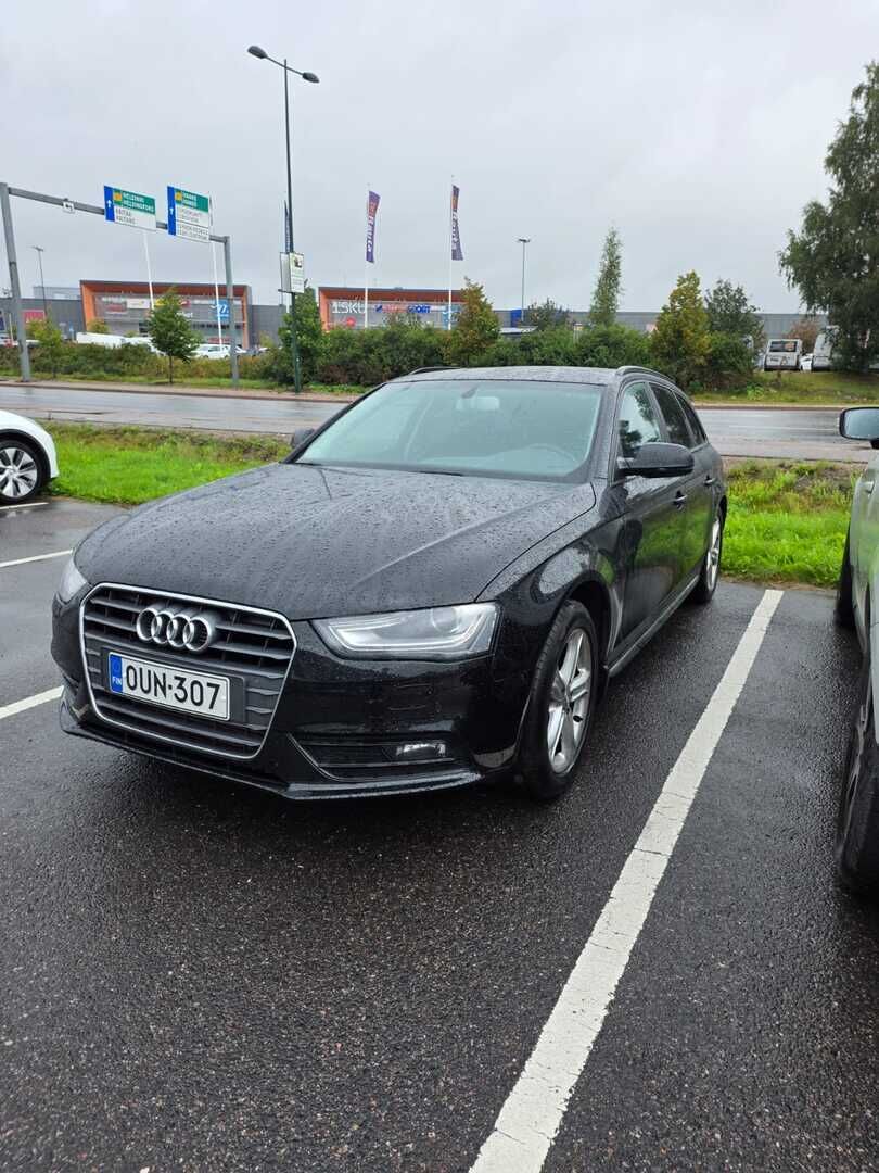 Audi A4 2015 Musta