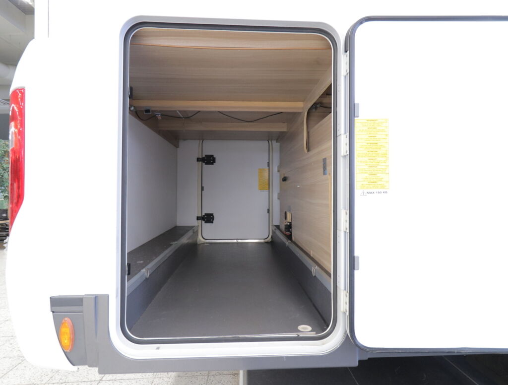 Adria Matrix Axess 670 SL 2015 Valkoinen