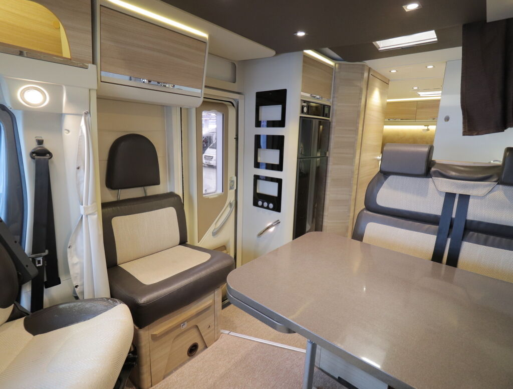 Adria Matrix Axess 670 SL 2015 Valkoinen