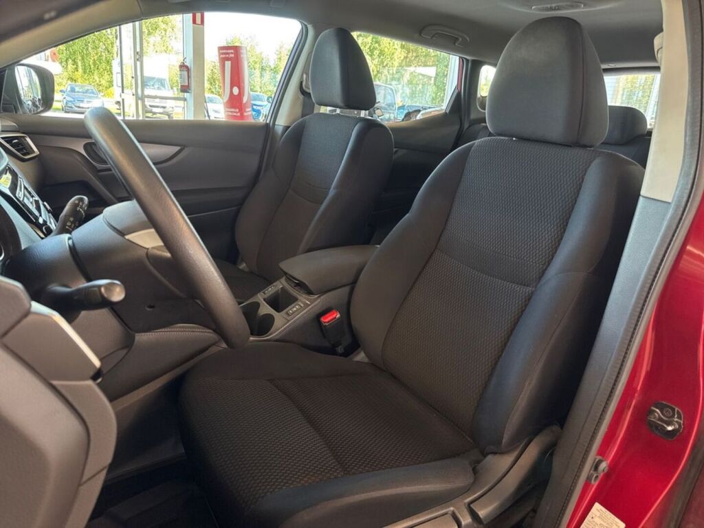 Nissan Qashqai 2014 Punainen