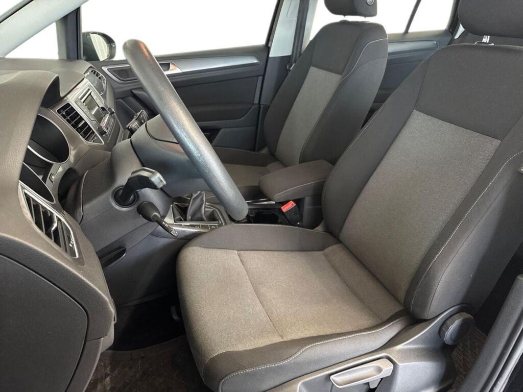Volkswagen Golf Sportsvan 2014 Musta