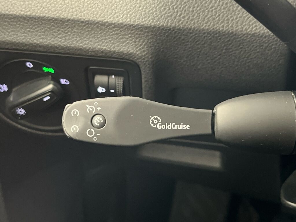 Volkswagen Golf Sportsvan 2014 Musta