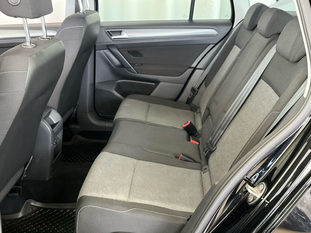 Volkswagen Golf Sportsvan 2014 Musta