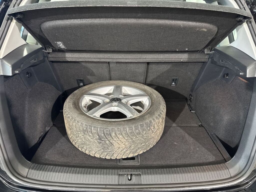 Volkswagen Golf Sportsvan 2014 Musta