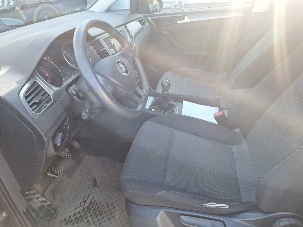 Volkswagen Golf Sportsvan 2014 Musta