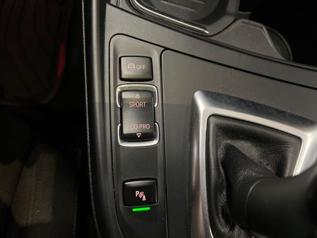 BMW 220 2014 Punainen