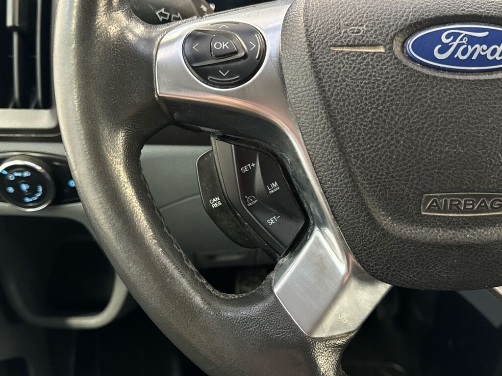 Ford Transit 2015 Valkoinen