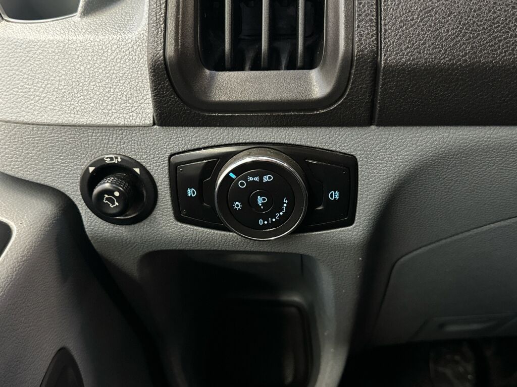 Ford Transit 2015 Valkoinen