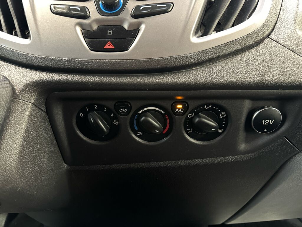 Ford Transit 2015 Valkoinen