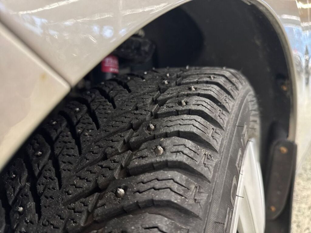 Seat Toledo 2015 Metallinhohto Ruskea (beige)