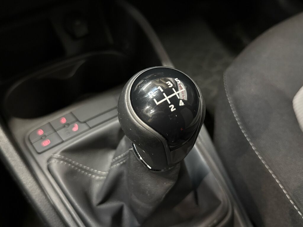 Seat Ibiza ST 2014 Harmaa