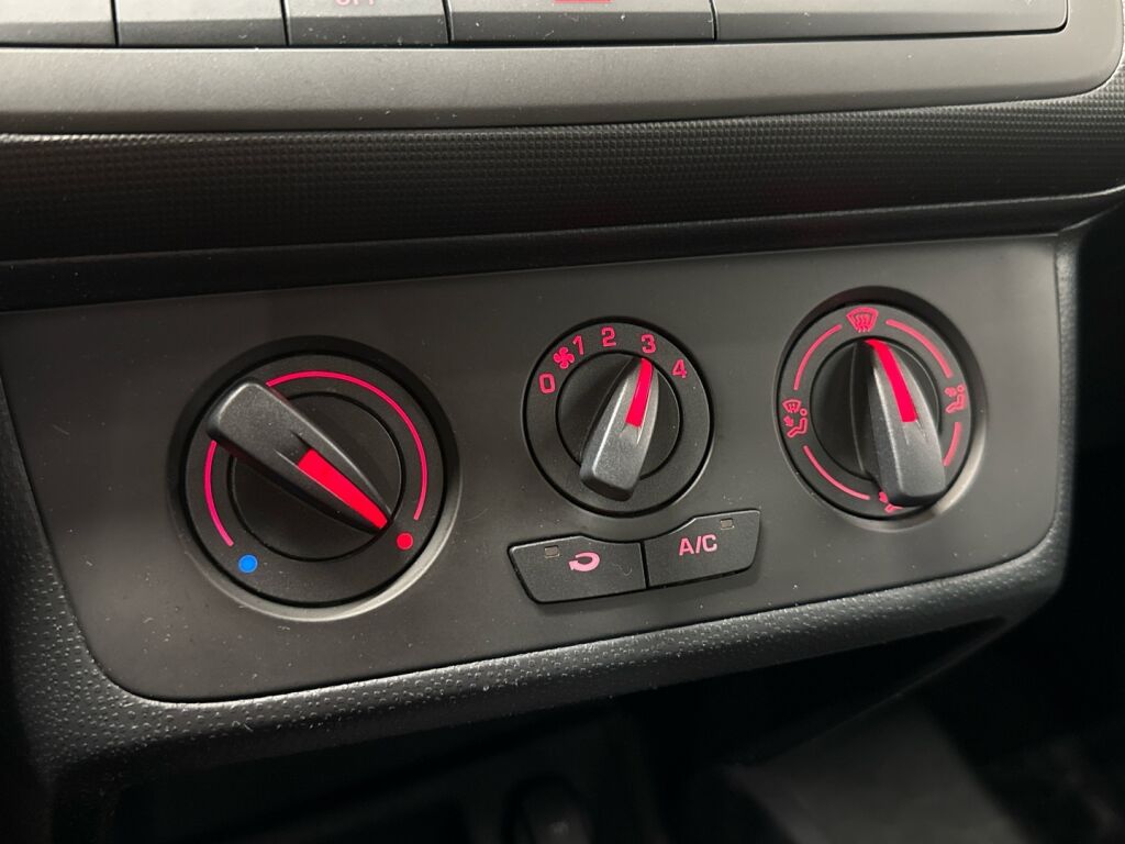 Seat Ibiza ST 2014 Harmaa