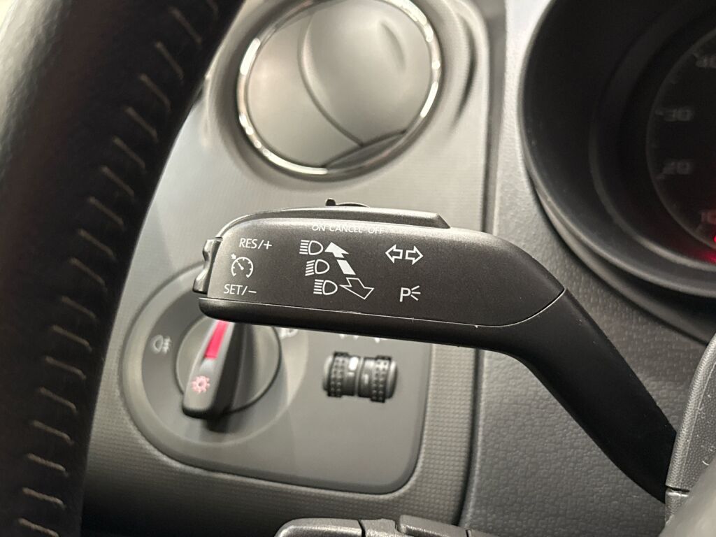 Seat Ibiza ST 2014 Harmaa