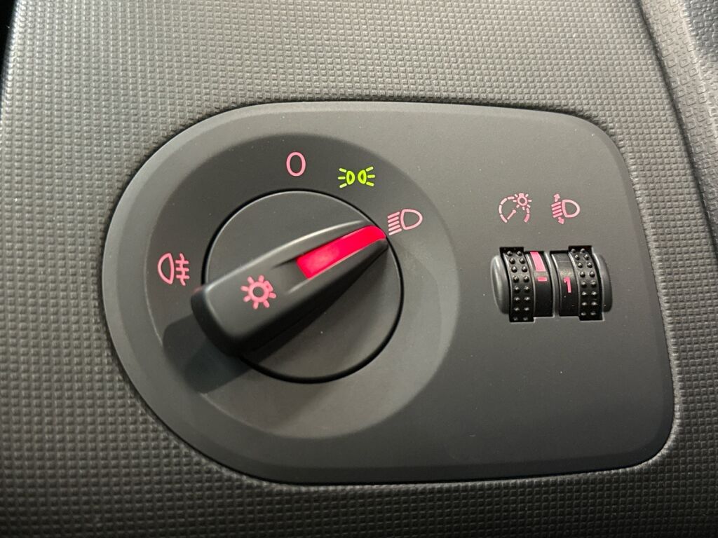 Seat Ibiza ST 2014 Harmaa