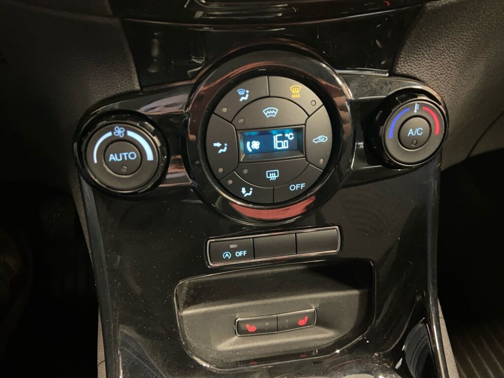 Ford Fiesta 2015 Sininen