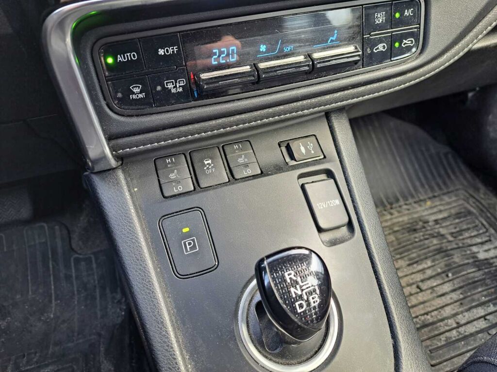 Toyota Auris 2015 Sininen
