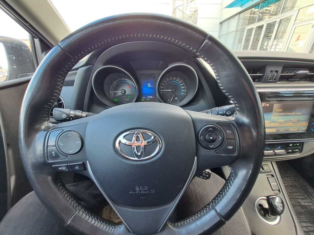 Toyota Auris 2015 Sininen