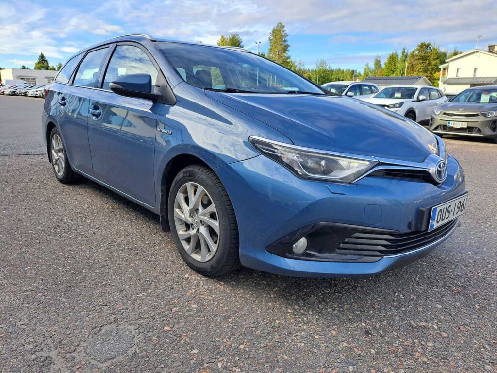 Toyota Auris 2015 Sininen