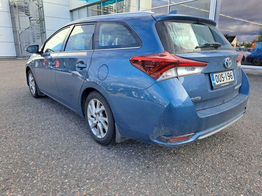 Toyota Auris 2015 Sininen