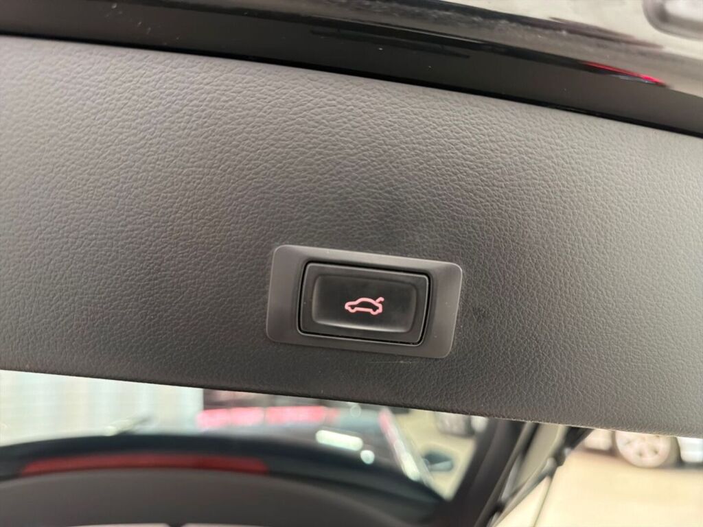 Audi A6 2015 Musta