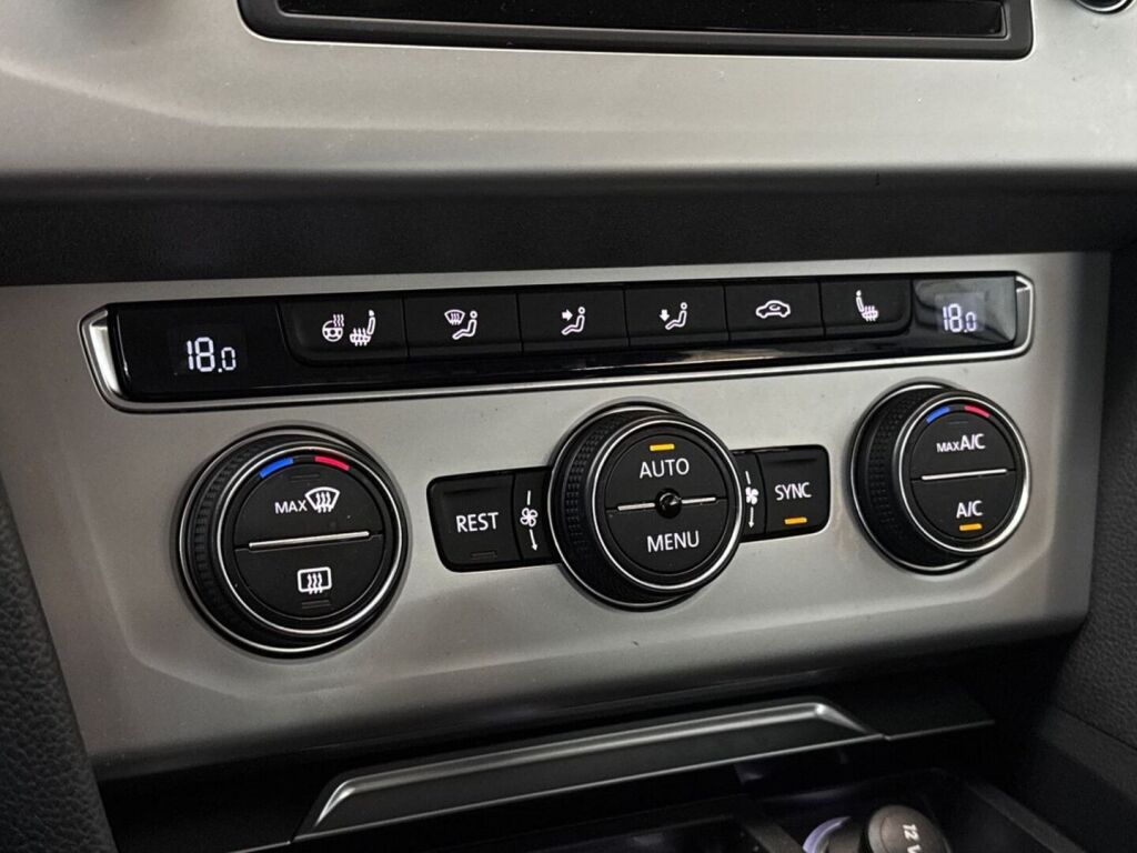 Volkswagen Passat 2015 Hopea