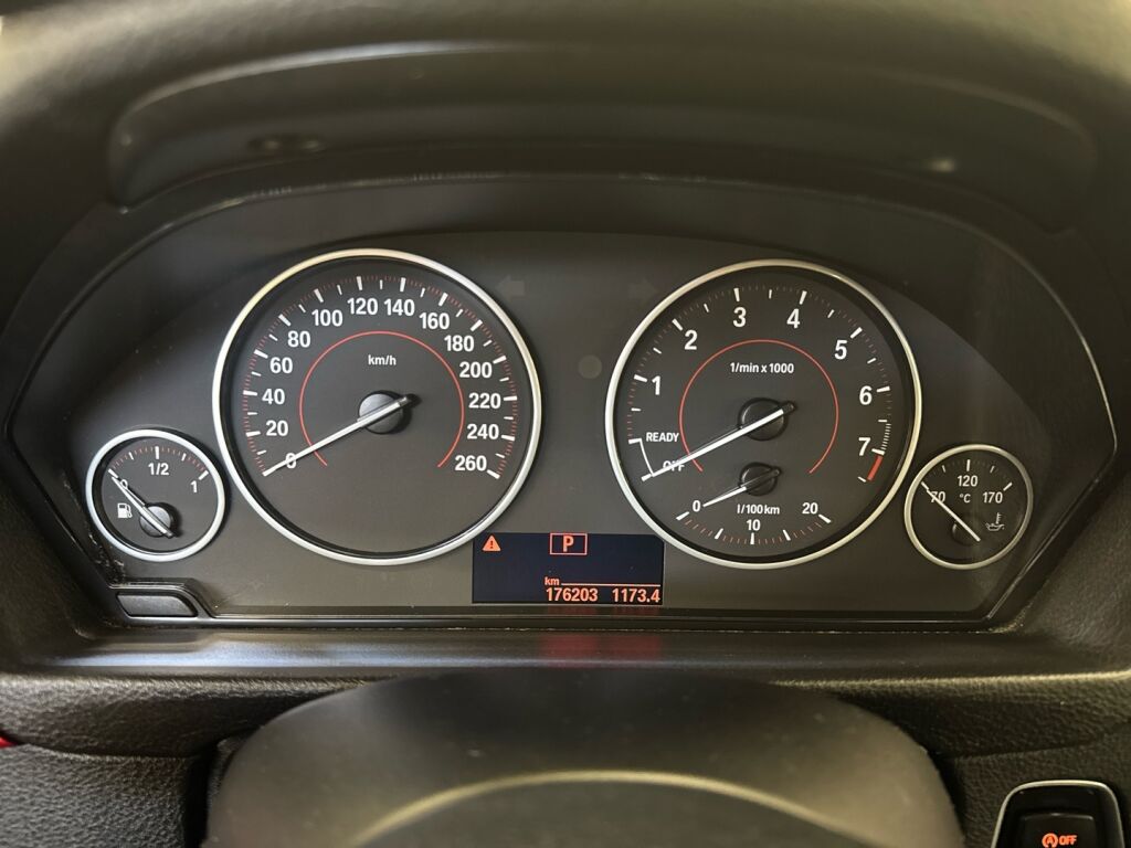 BMW 320 2016 Valkoinen