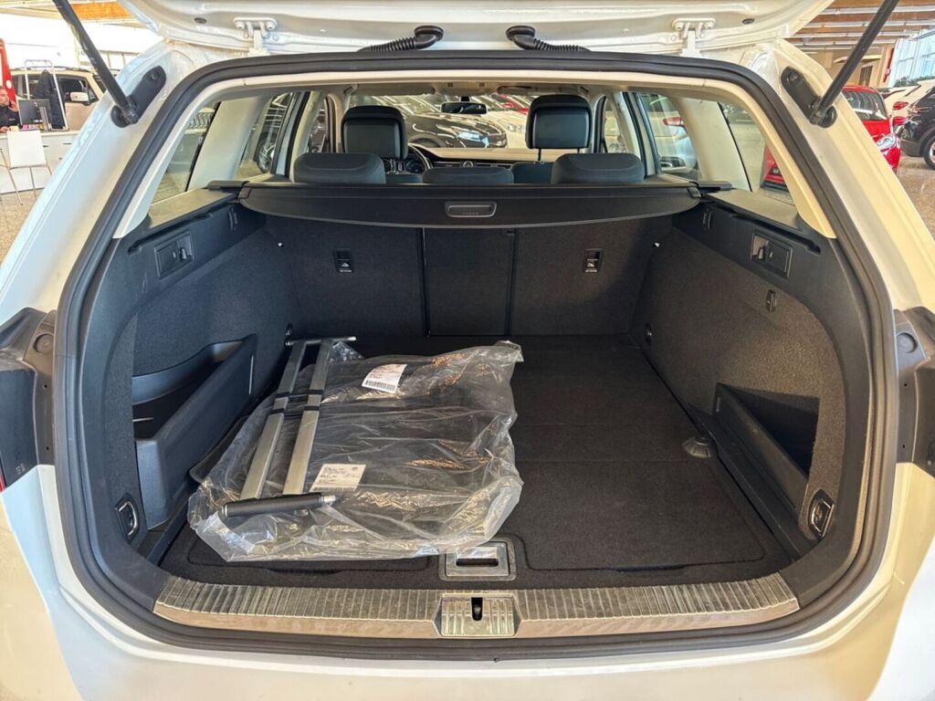 Volkswagen Passat 2016 Valkoinen